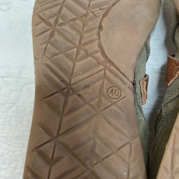 Miz Mooz Finney Gladiator Sandals Flats Shoes Green Suede Leather 40 US 9.5 - Picture 9 of 9